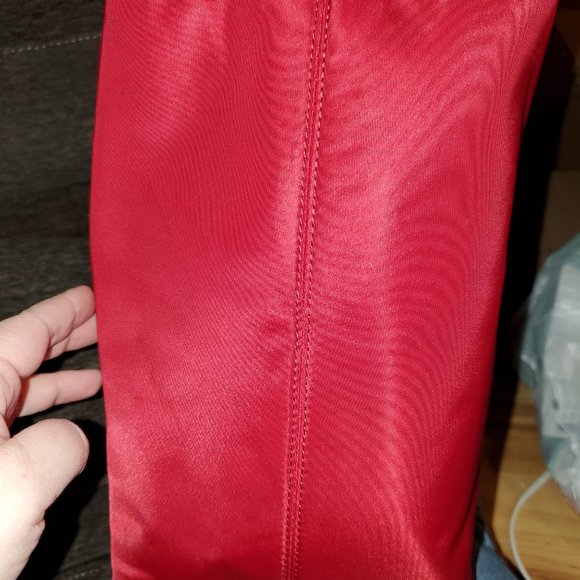 EUC Dooney&Bourke Red Red Nylon Hobo Shoulder bag - Picture 8 of 12